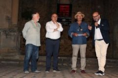 Foto-consegna-premio-citta-di-Ficarra-a-Lorenzo-Reina-Beldanzando-2023